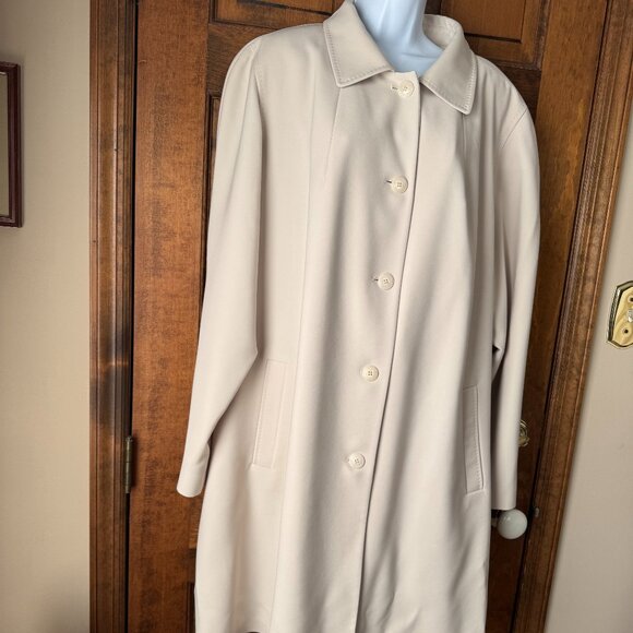 Saks Fifth Avenue Ivory Coat Size 3X - Picture 7 of 12